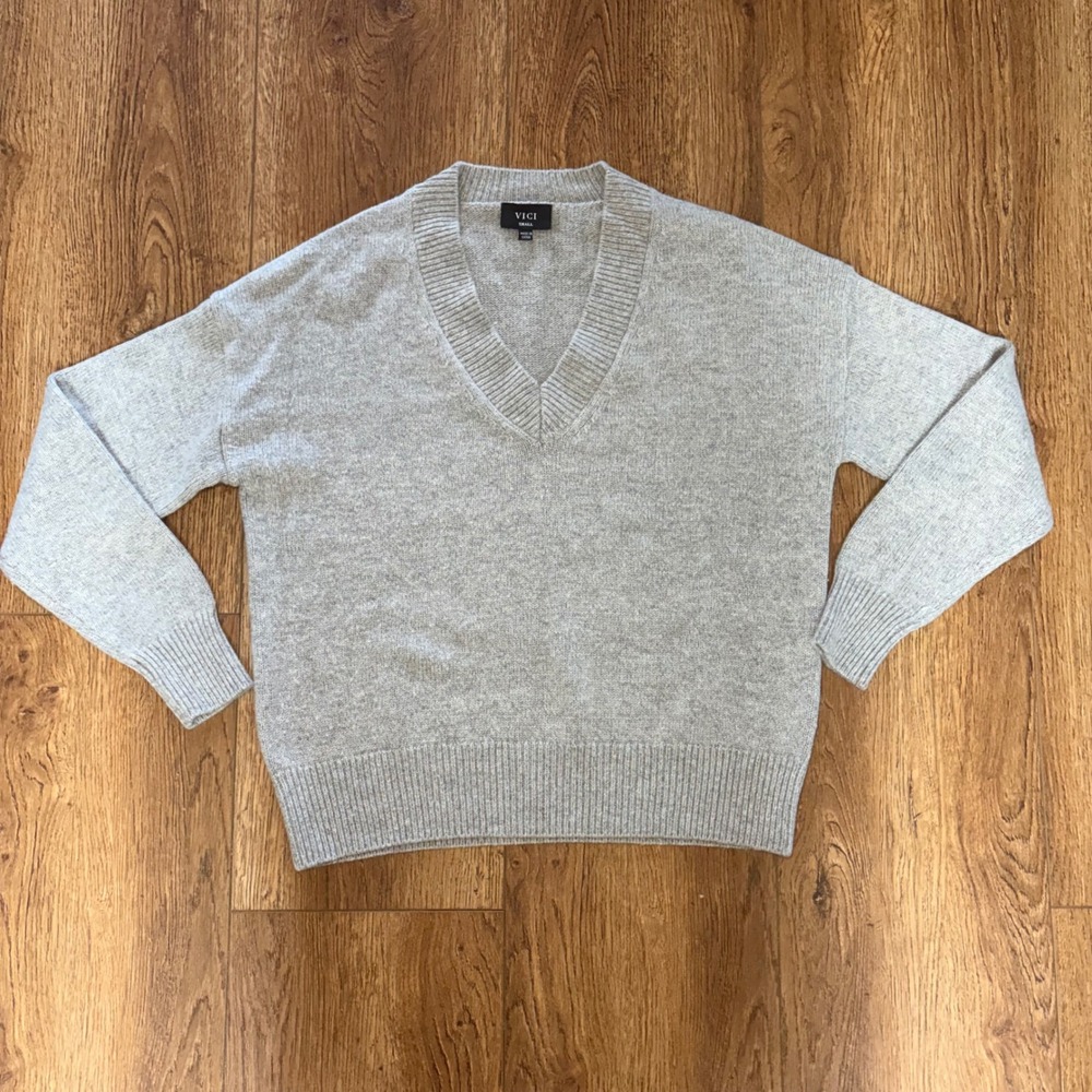 VICI Cashmere Wool Knit Sweater Gray Womens S Capsule Minimalist Quiet Luxury
